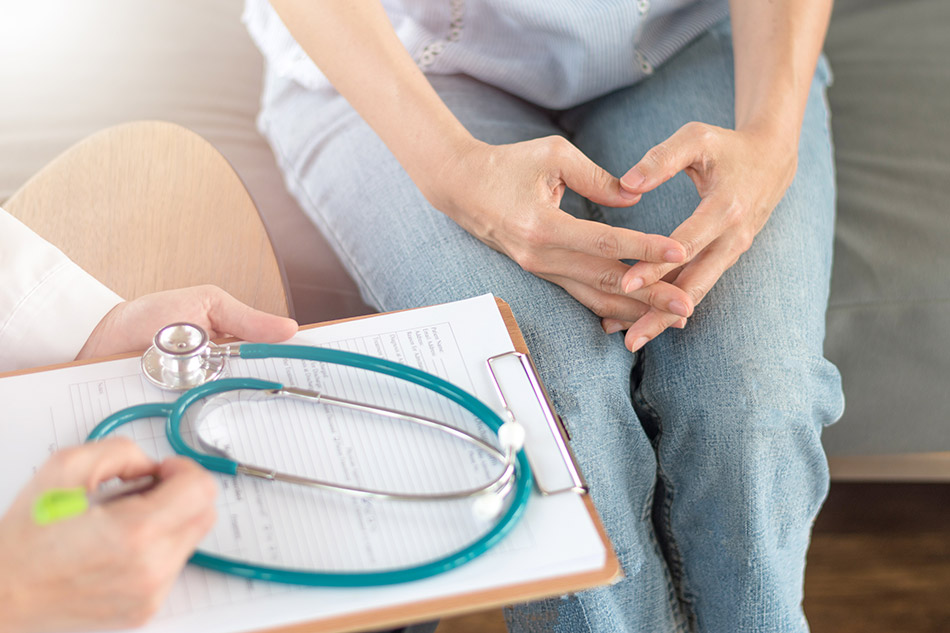 ویروس HPV چیست؟ علائم، راه‌های انتقال، پیشگیری، واکسن و درمان