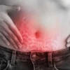 علائم آپاندیسیت چیست؟ بررسی نشانه‌ها، تشخیص و درمان